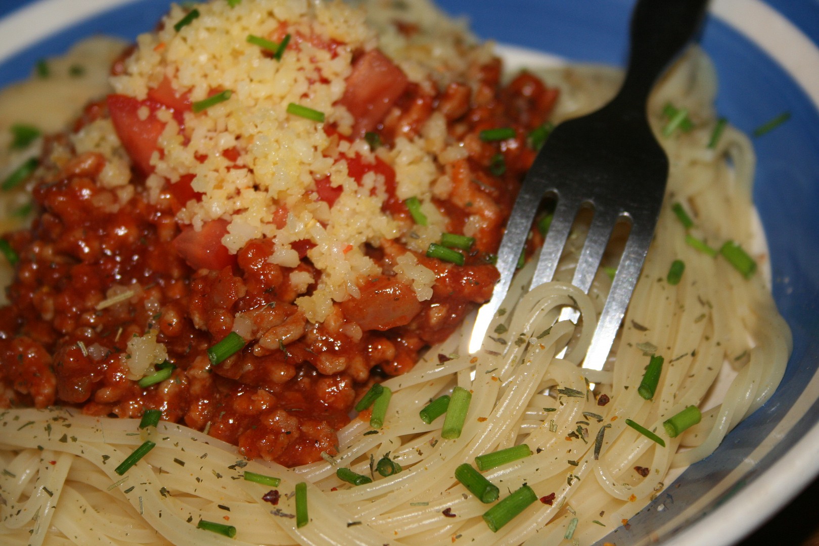 Boloňské/salámové špagety