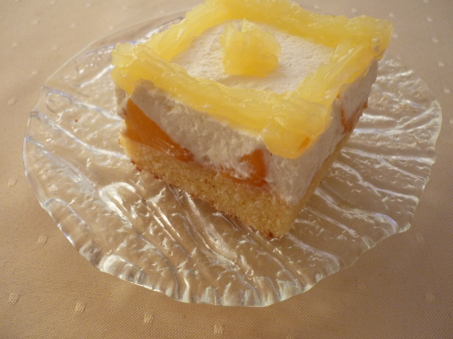 Broskvový koláč z pudingového těsta