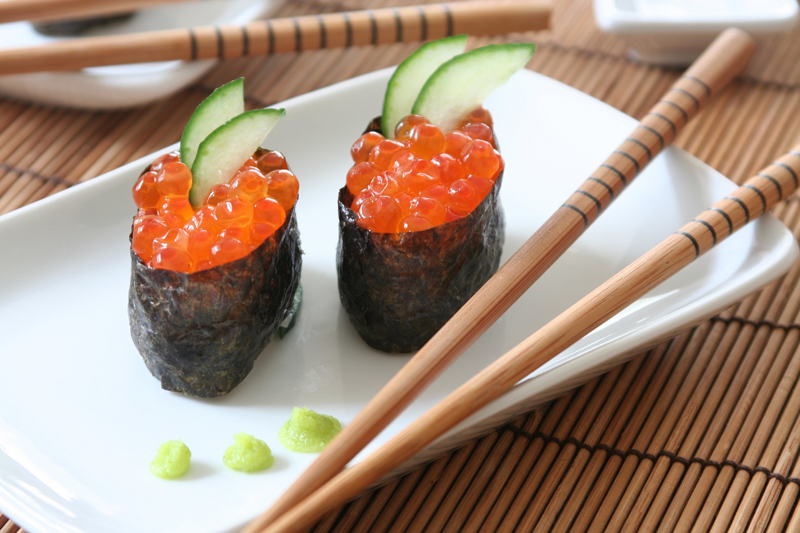 Gunkan sushi