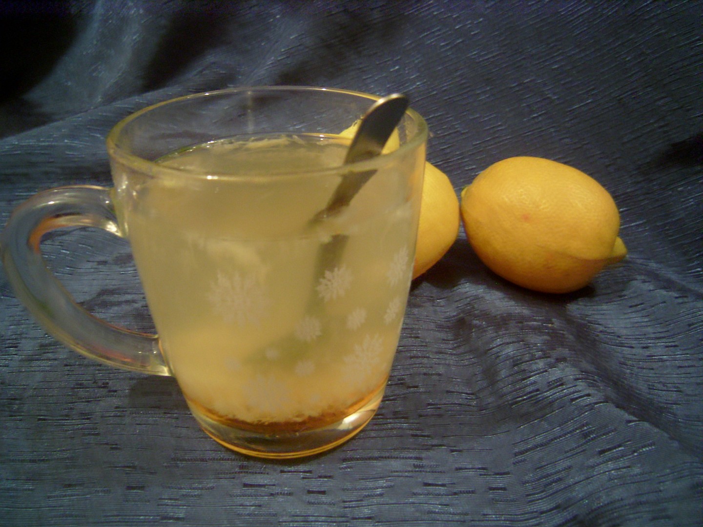 Heiße Lemonade (horké pití z Rakouzska proti nachlazení)