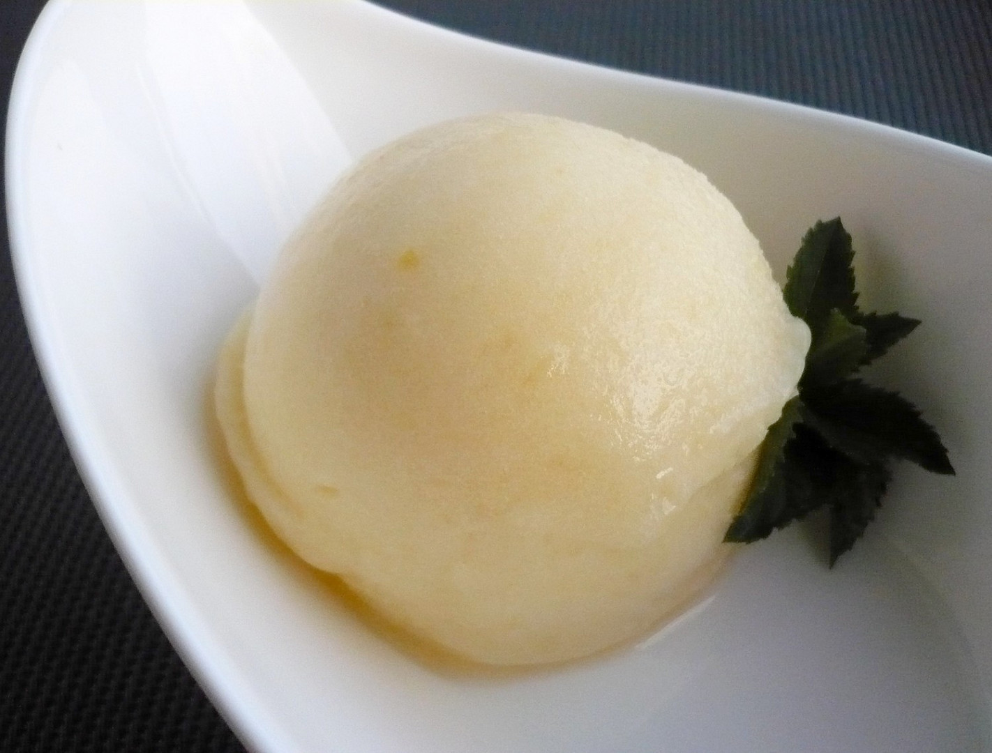 Jablečná zmrzlina s pudinkem - jablečné nanuky