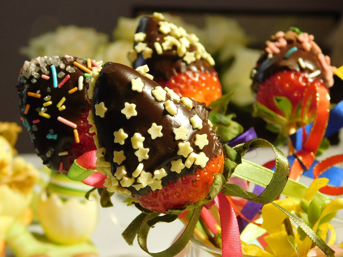 Jahody v čokoládě na velikonoční stůl