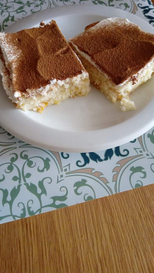 Mandarinkový koláč s tvarohovým krémem