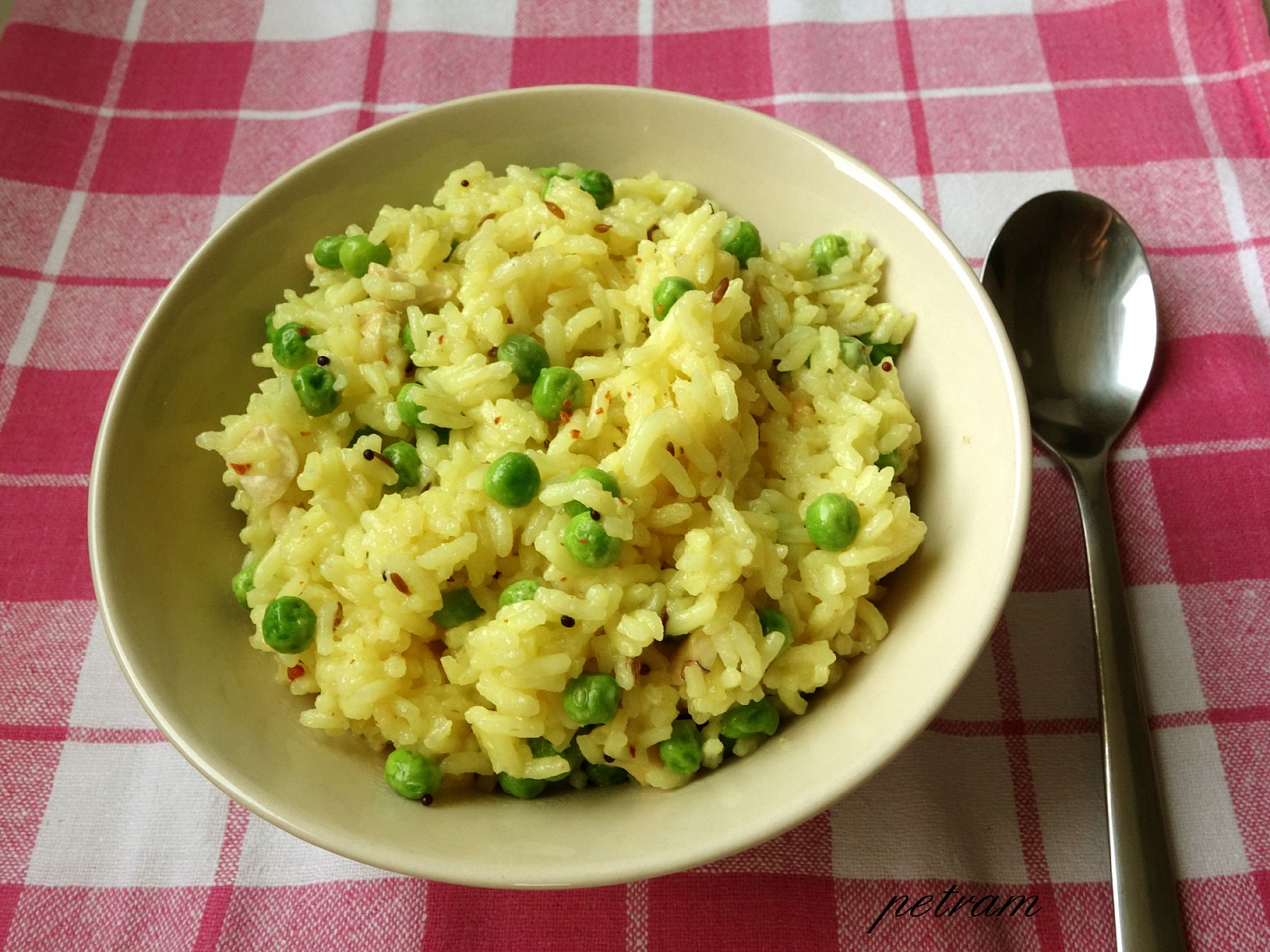 Matar pulao (indická rýže s hráškem)