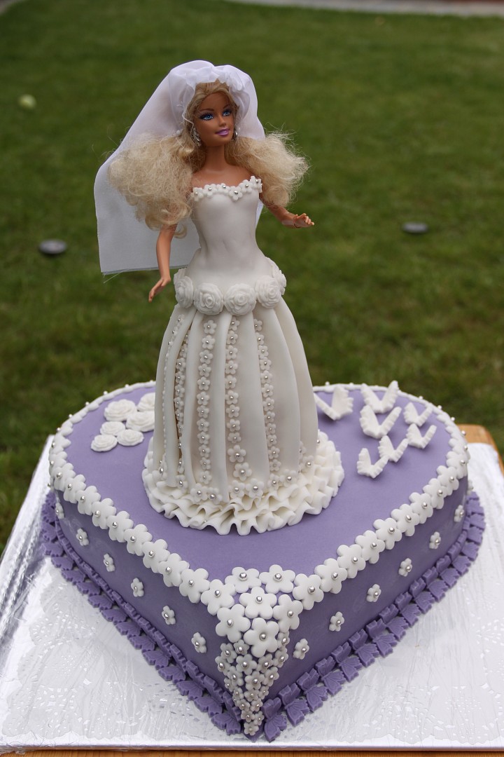 Nevěsta Barbie - dort k 6. narozeninám