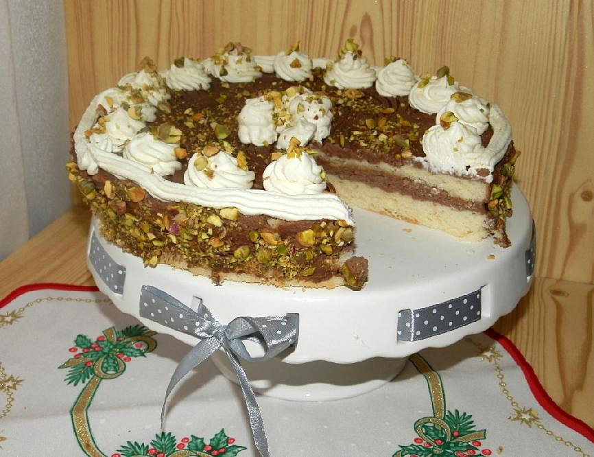 Piškotový dort s kakaovým krémem