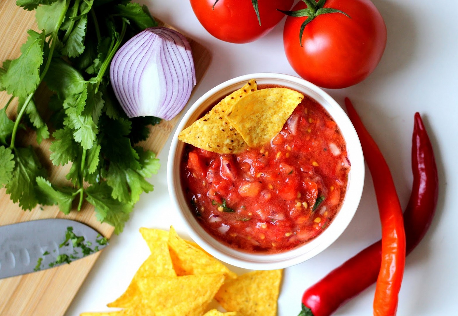 Rajčatová salsa s koriandrem