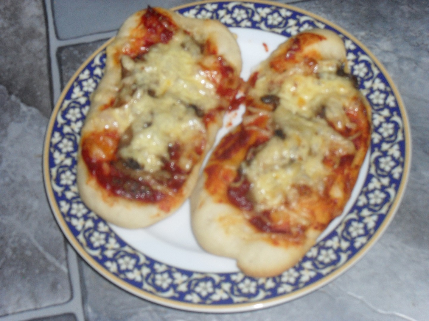 Zapiekanky - skvělá žampionová pizza svačinka