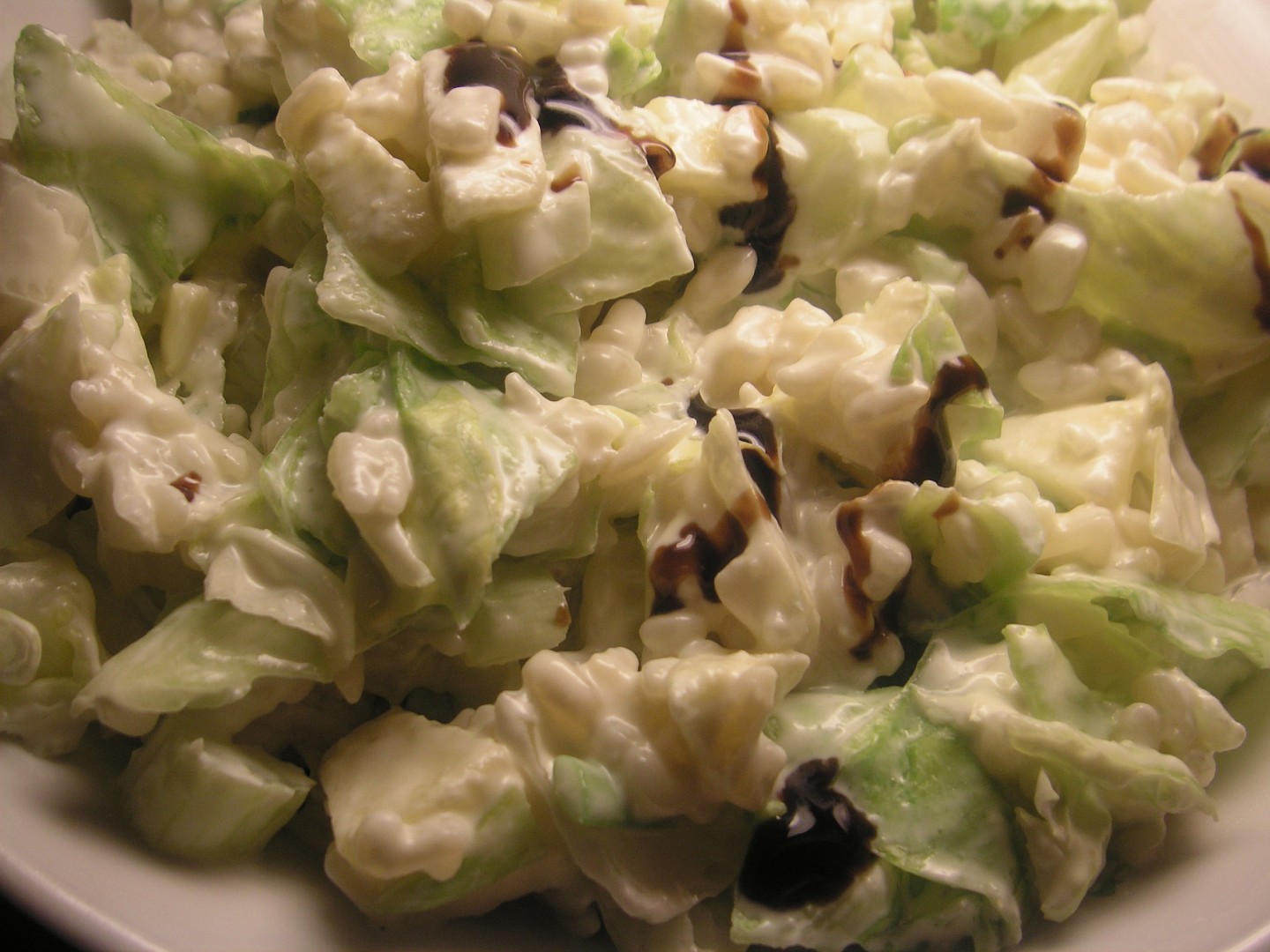 Zelený salát s těstovinami orzo